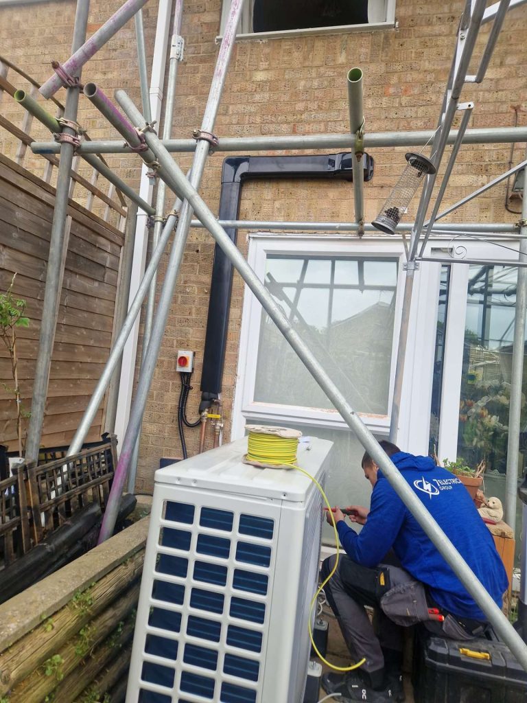 Maintenance work on air conditioner