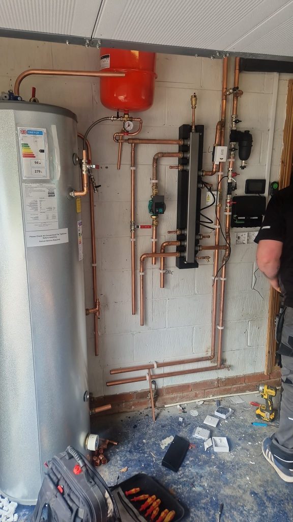 Heating system and pipes setup